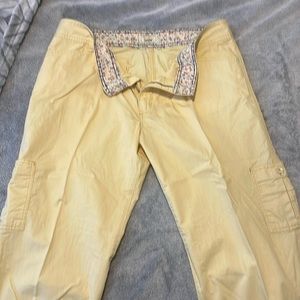 Levi Yellow size 16 Capris!